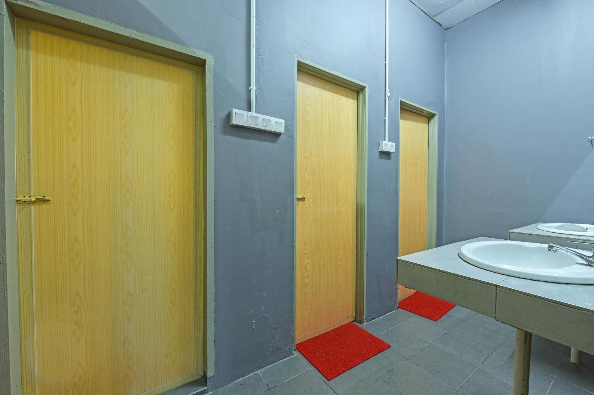 Spot On 90449 Bed Station Guest House Dormitory Cameron Highlands Exterior photo